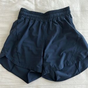 Lululemon short